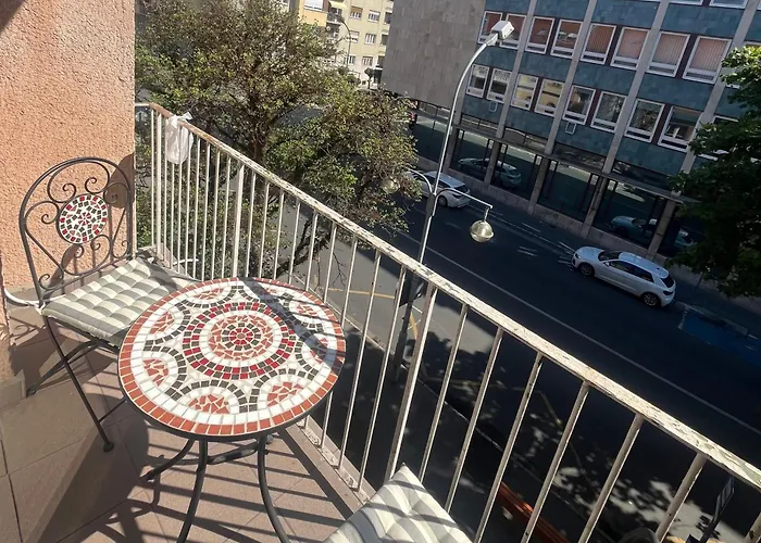 Apartment Moonlight *